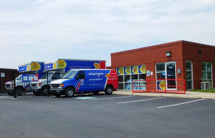 Mini U Storage | 10930 Clara Barton Dr, Fairfax Station, VA 22039 | Phone: (703) 323-1600