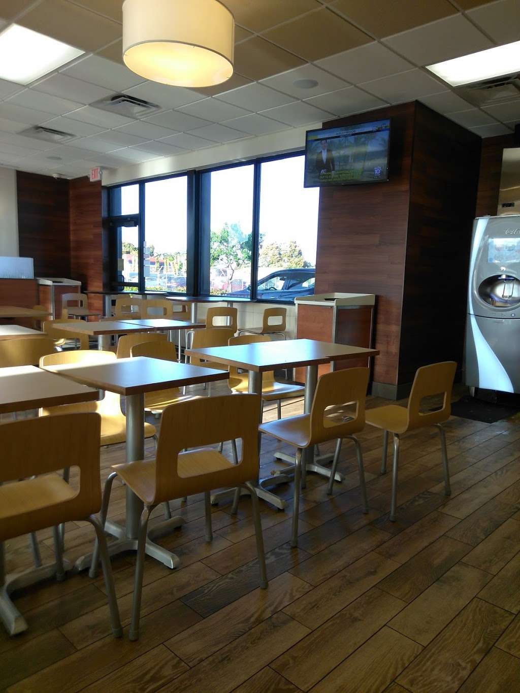 Wendys | 46 E 49th St, Hialeah, FL 33013, USA | Phone: (305) 821-6482