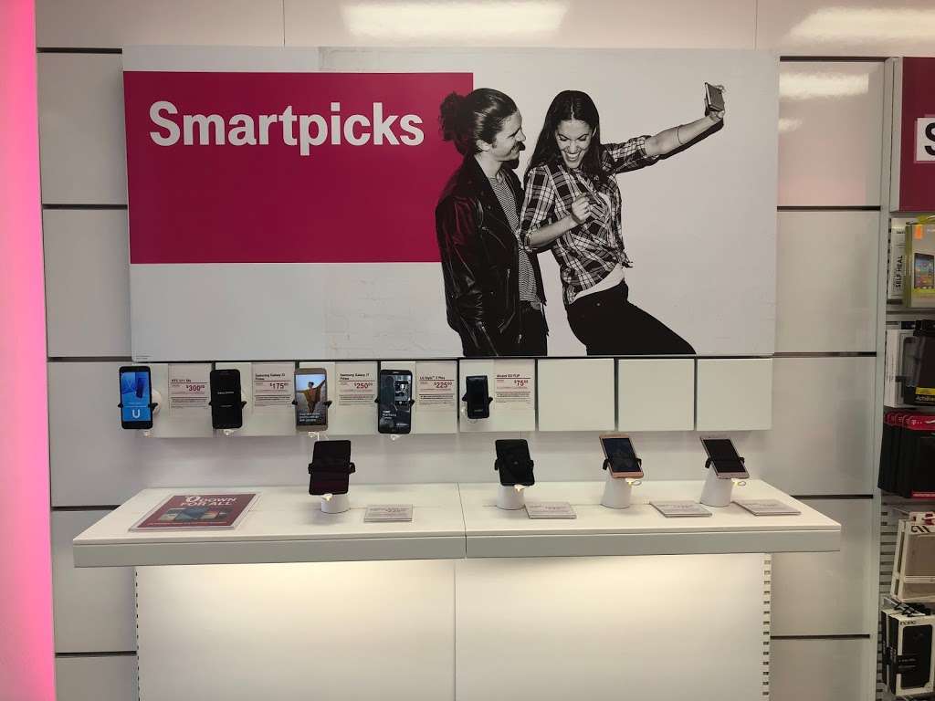 T-Mobile | 12257 La Mirada Blvd, La Mirada, CA 90638, USA | Phone: (562) 758-3453