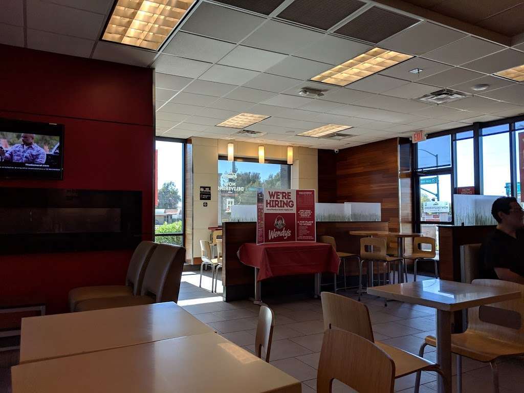 Wendys | 2640 W Thunderbird Rd, Phoenix, AZ 85023, USA | Phone: (602) 548-2217