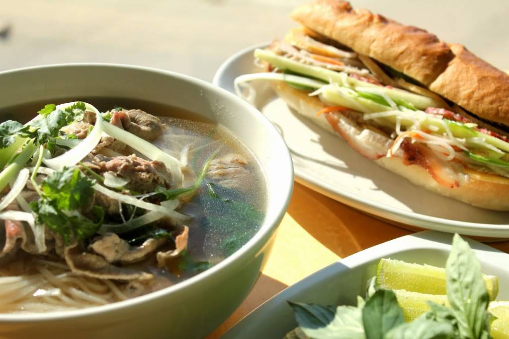 Pho 83 | 615 Pilot House Dr, Newport News, VA 23606, USA | Phone: (757) 873-8382