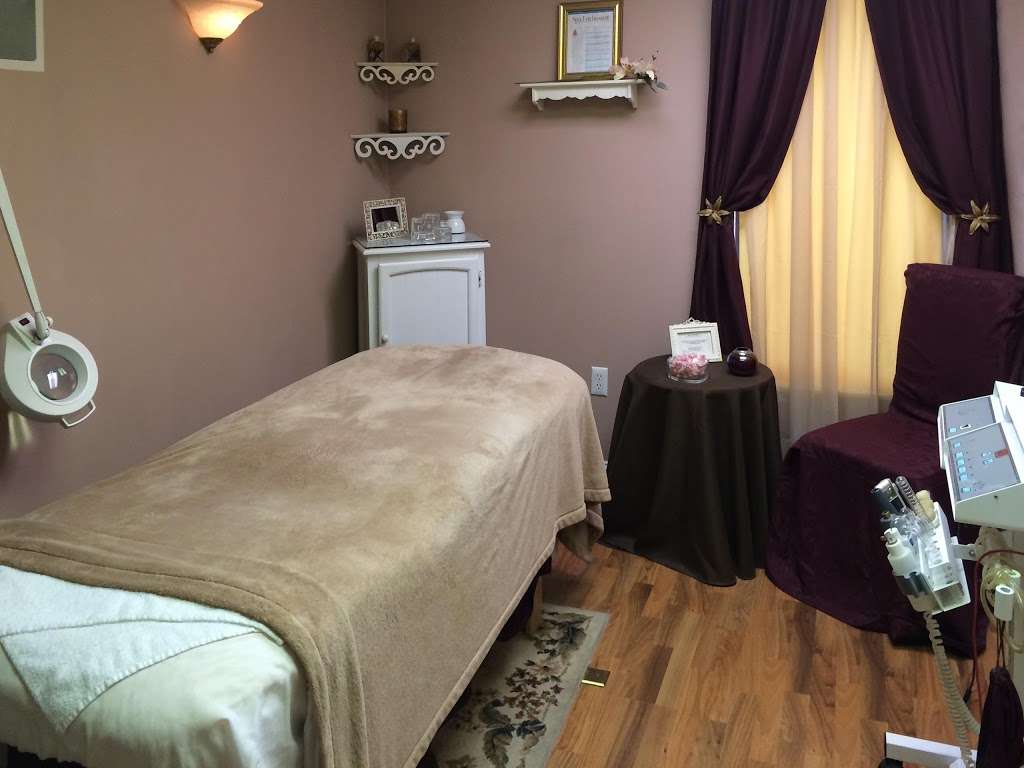 Tigerlilly Day Spa & Salon | 38 Mechanic St, Foxborough, MA 02035 | Phone: (508) 543-2600