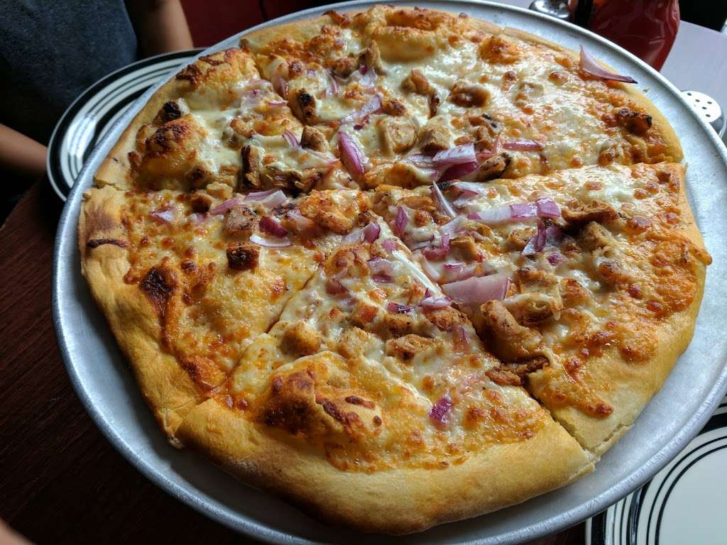 Pickaxe Pizza | 1637 Miner St, Idaho Springs, CO 80452, USA | Phone: (303) 567-2148