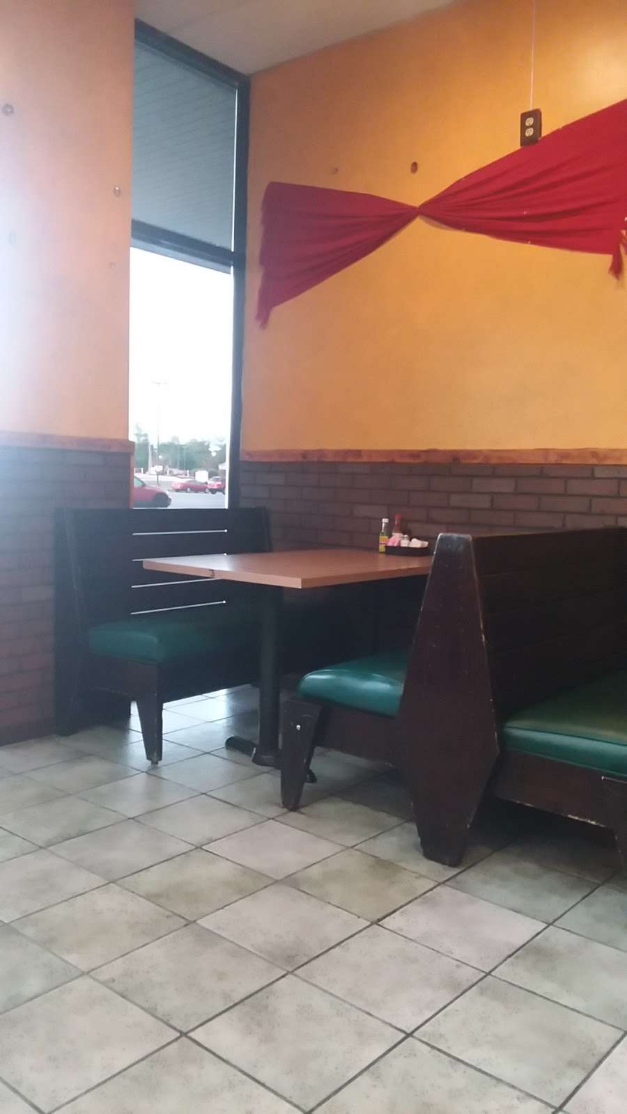 El Hidalguense Mexican Restaurant | 5035 W 71st St, Indianapolis, IN 46268 | Phone: (317) 328-0743