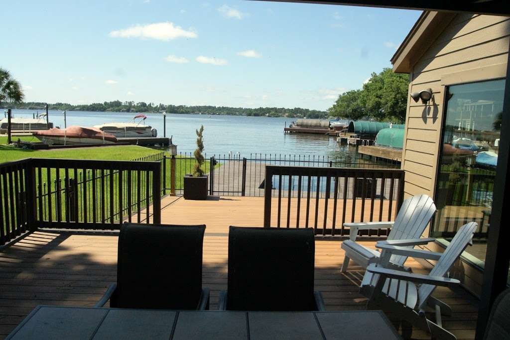 Lake Conroe Rentals | 14001 Walden Rd, Montgomery, TX 77356, USA | Phone: (936) 448-6100