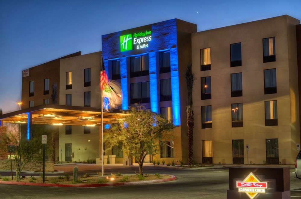 Holiday Inn Express & Suites Phoenix North - Scottsdale | 4575 E Irma Ln, Phoenix, AZ 85050, USA | Phone: (480) 473-3400