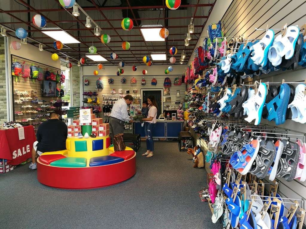 Howards Shoes for Children | 19449 Stevens Creek Blvd #100, Cupertino, CA 95014, USA | Phone: (408) 257-6200