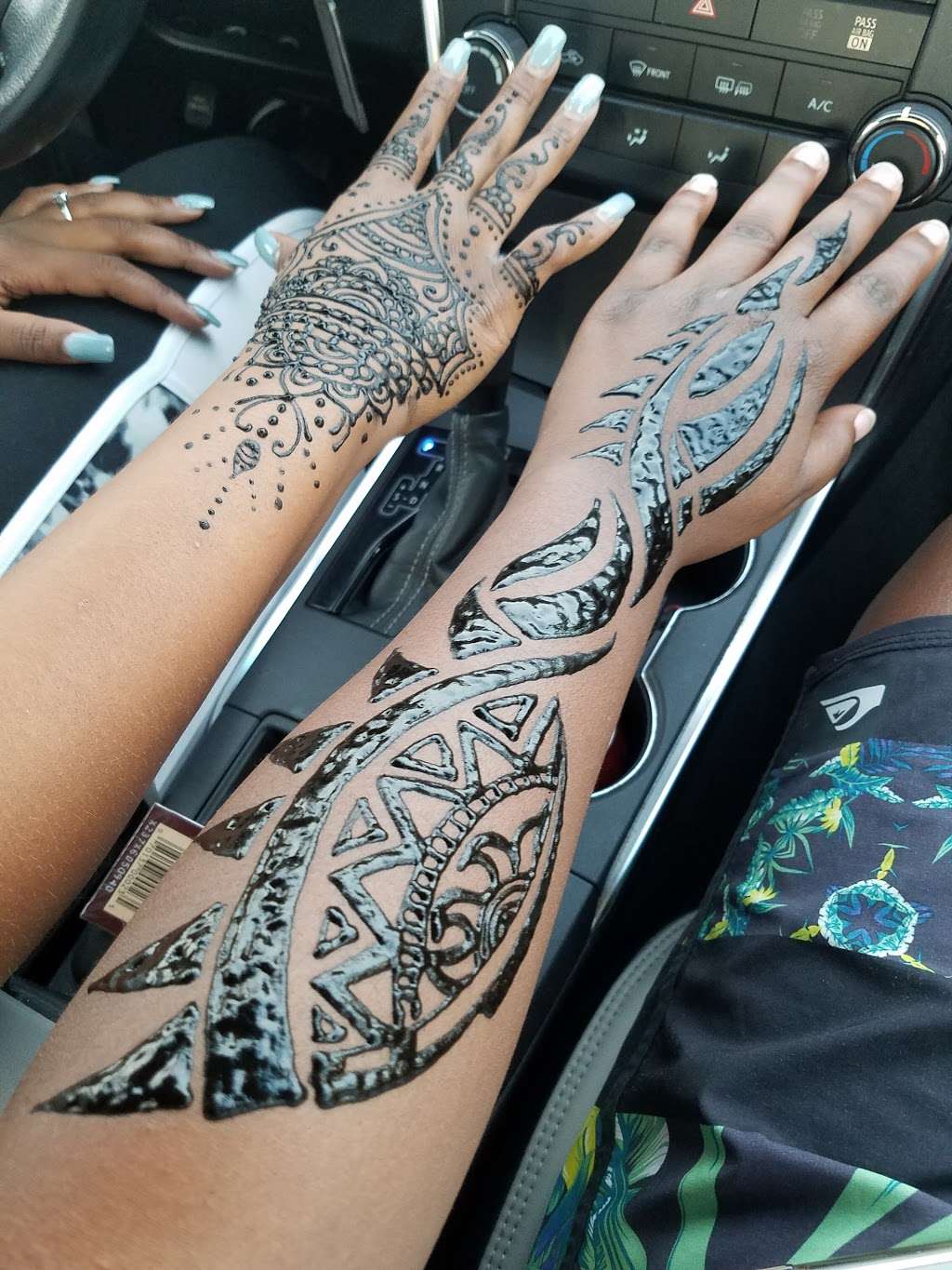 Henna Tattoo | 9159 Normandie Ave, Los Angeles, CA 90044, USA | Phone: (310) 406-9633