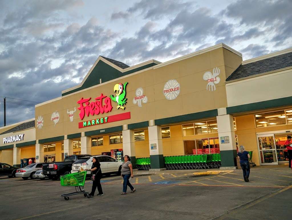 Fiesta Mart | 2200 W Shady Grove Rd, Irving, TX 75060, USA | Phone: (972) 790-5020