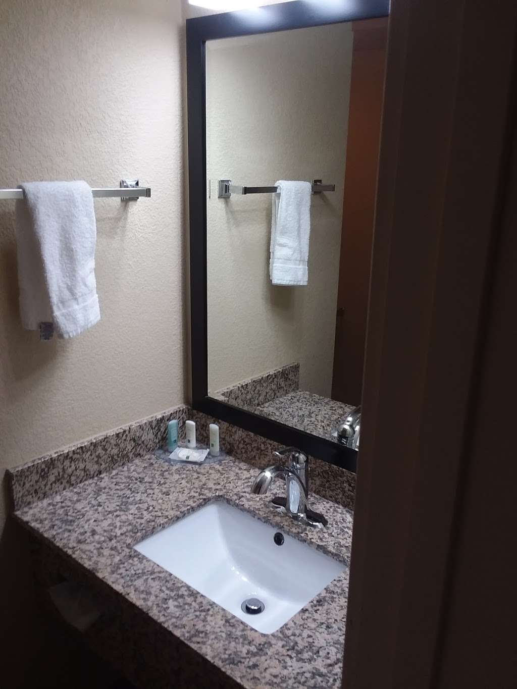 Quality Inn Suites Hagerstown Travel Agency 920 Dual Hwy