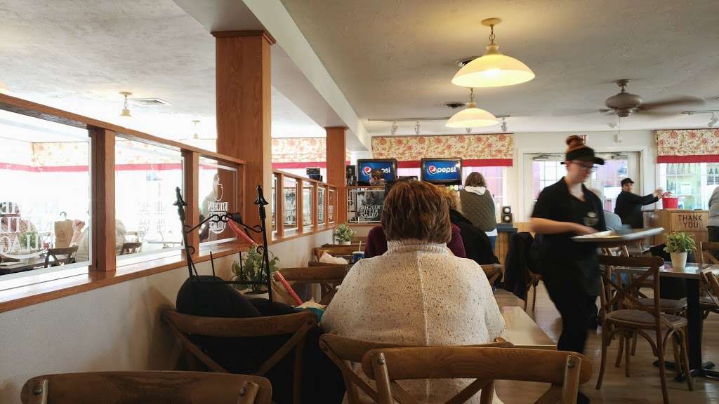 Harvest cafe | 3575 W Newport Rd, Intercourse, PA 17534, USA | Phone: (717) 768-2751