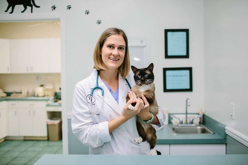 Gardens Animal Hospital | 4290 Northlake Blvd, Palm Beach Gardens, FL 33410, USA | Phone: (561) 622-6300