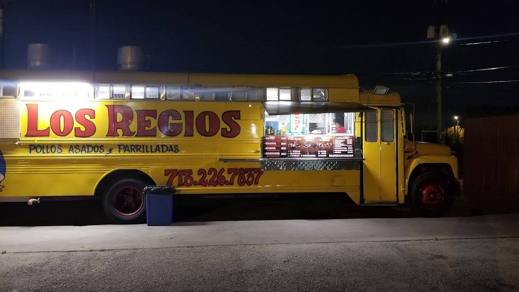 Pollos Asados Los Regios | 3703 Irvington Blvd, Houston, TX 77009, USA | Phone: (713) 226-7837