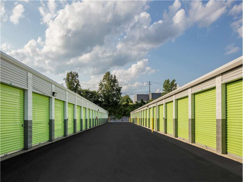 Extra Space Storage | 578 Federal Rd, Brookfield, CT 06804, USA | Phone: (203) 775-7115