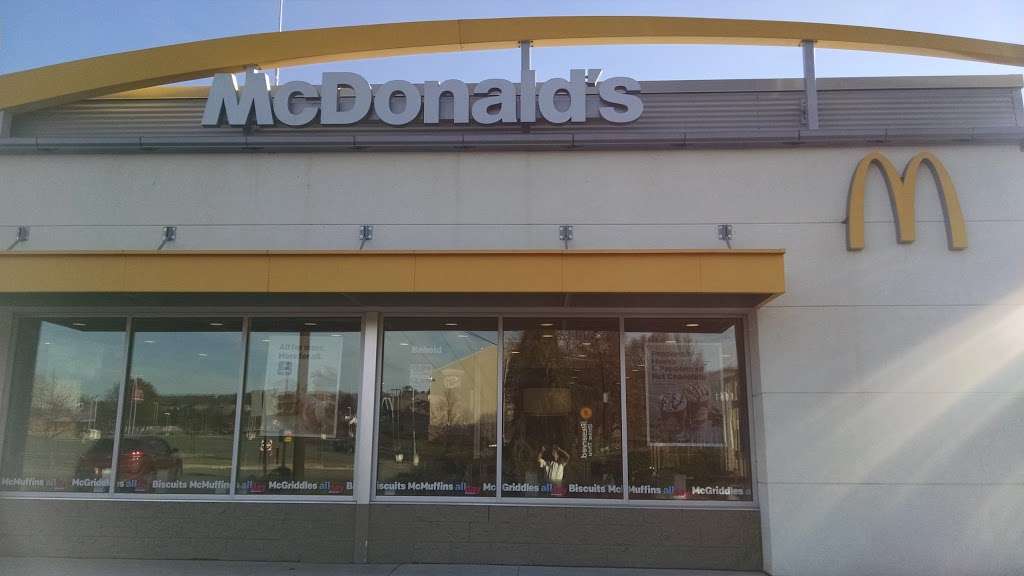 McDonalds | 160 Brooklyn St, Carbondale, PA 18407, USA | Phone: (570) 282-9835