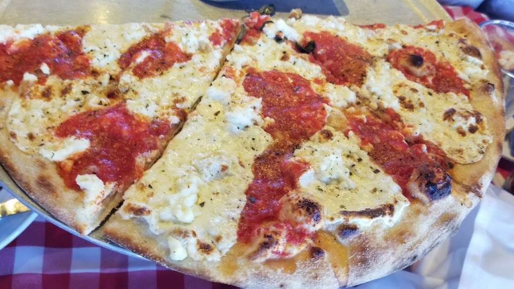 Grimaldis Pizzeria - South Rainbow | 7155 S Rainbow Blvd #125, Las Vegas, NV 89118 | Phone: (702) 207-6757