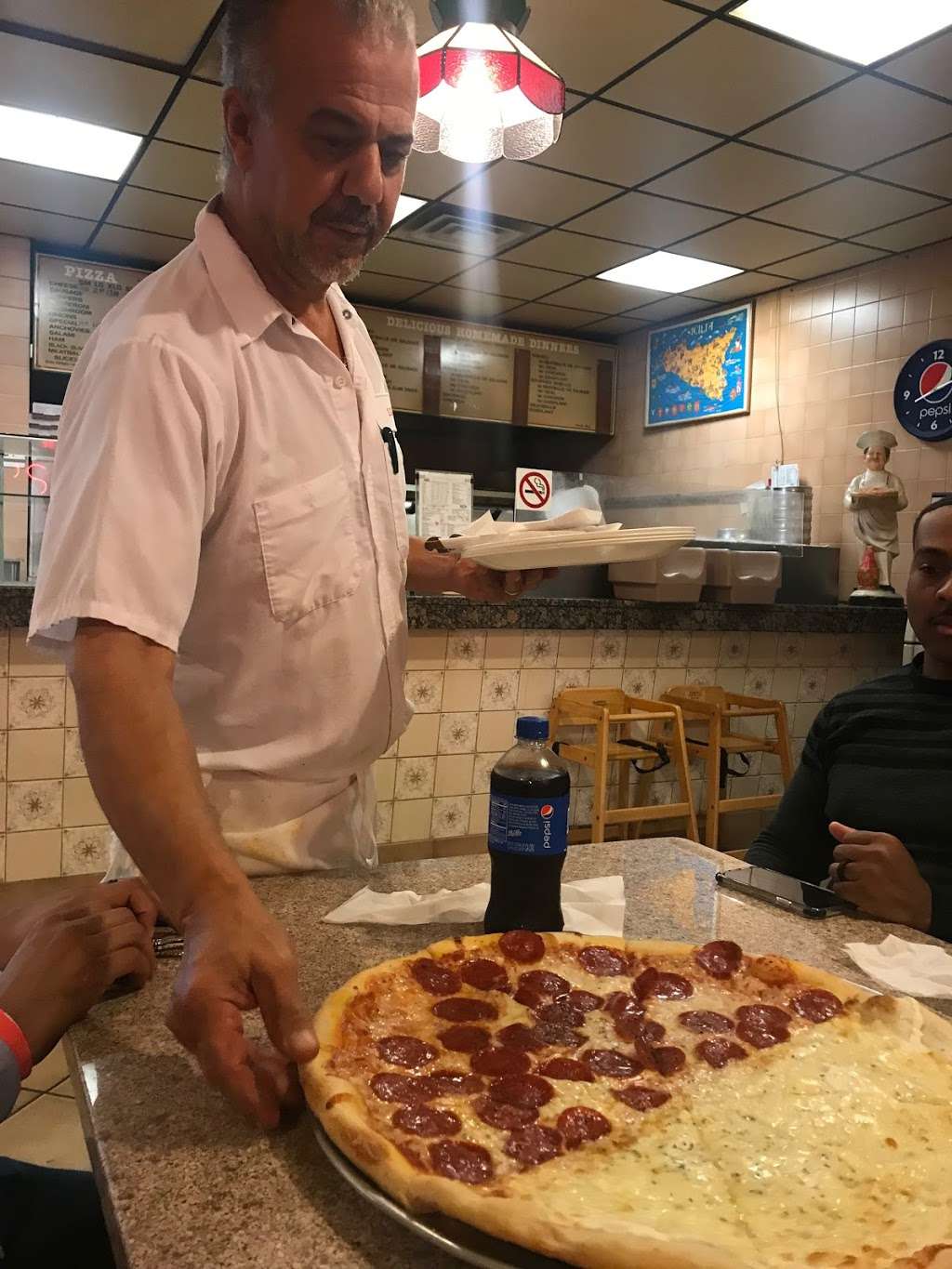 Lillos Pizza | 1824 67 Main St, Walden, NY 12586 | Phone: (845) 778-5612