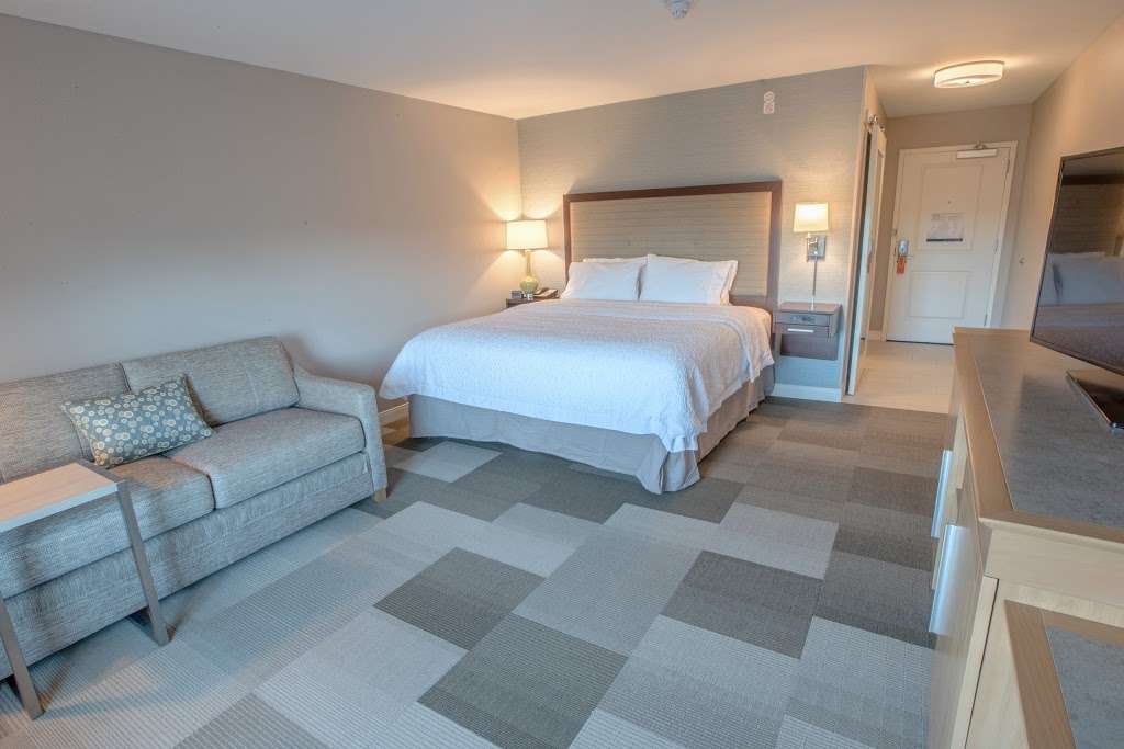 Hampton Inn Amesbury | 284 Elm St, Amesbury, MA 01913, USA | Phone: (978) 834-5080