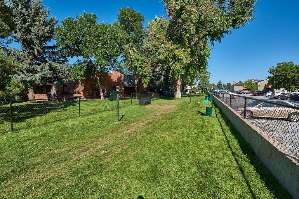 Sloans Lake Apartments | 6792 W 19th Pl, Lakewood, CO 80214, USA | Phone: (303) 238-4100