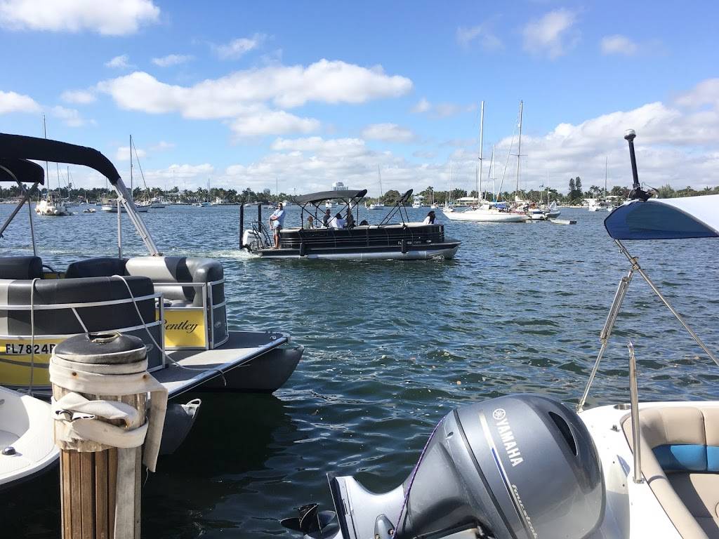 Pontoon Boat Rentals | 900 N Ocean Dr, Hollywood, FL 33019 | Phone: (954) 865-9964