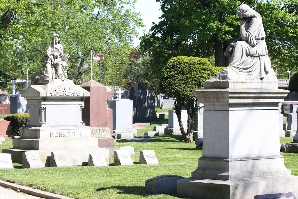 Forest Home Cemetery | 863 Des Plaines Ave, Forest Park, IL 60130, USA | Phone: (708) 366-1900