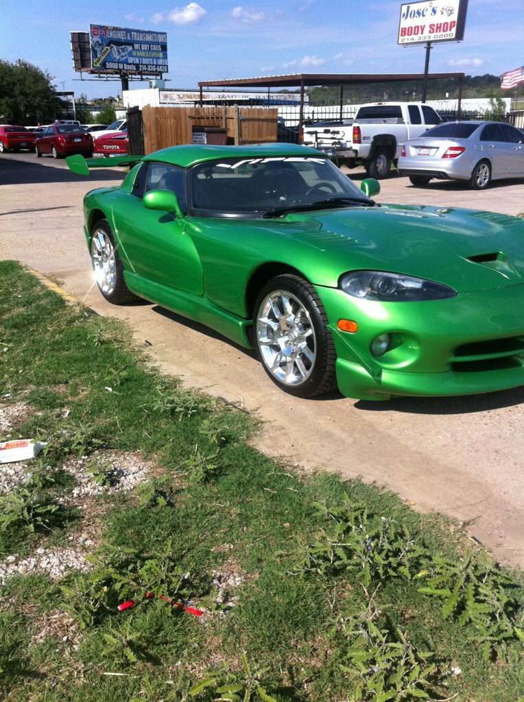 Joses Body Shop | 5815 W Jefferson Blvd, Dallas, TX 75211, USA | Phone: (214) 333-0200