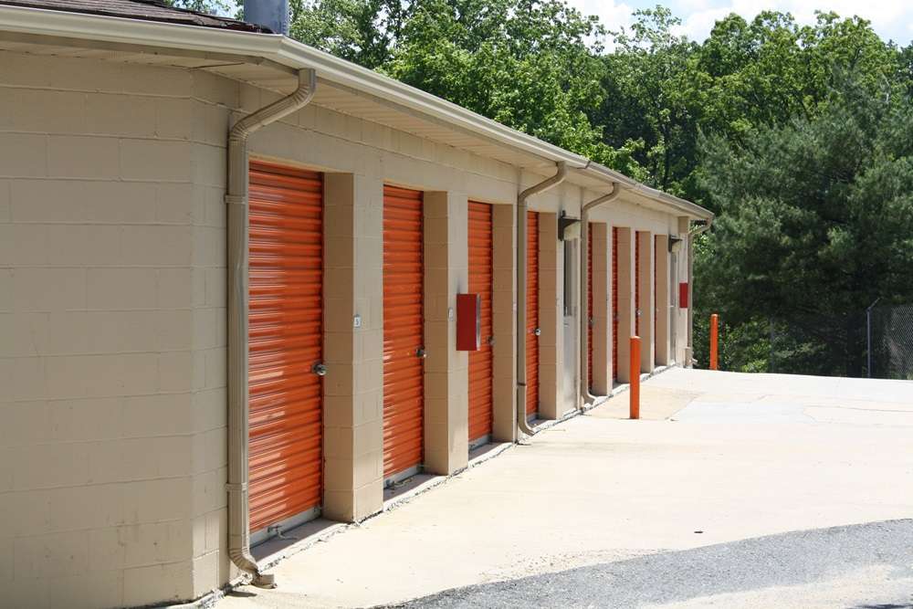 Public Storage | 3351 Briggs Chaney Rd, Silver Spring, MD 20904 | Phone: (301) 679-0461