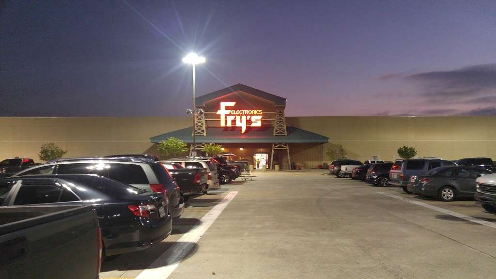 Frys Electronics | 10241 N Fwy Service Rd, Houston, TX 77037, USA | Phone: (281) 931-2200