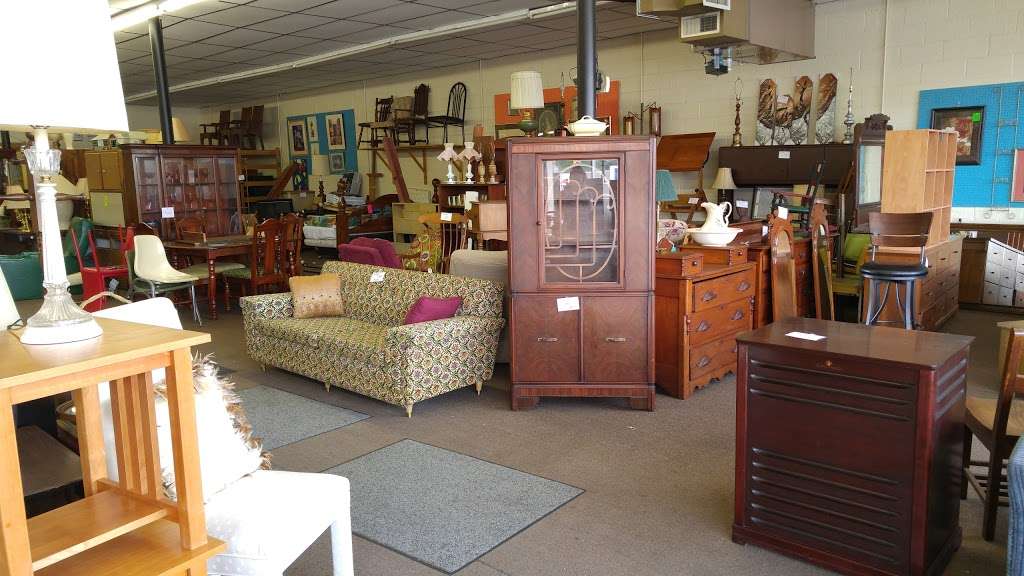 Meadowbrook Furniture & More, LLC | 3723 South Main, Anderson, IN 46013, USA | Phone: (765) 393-0046