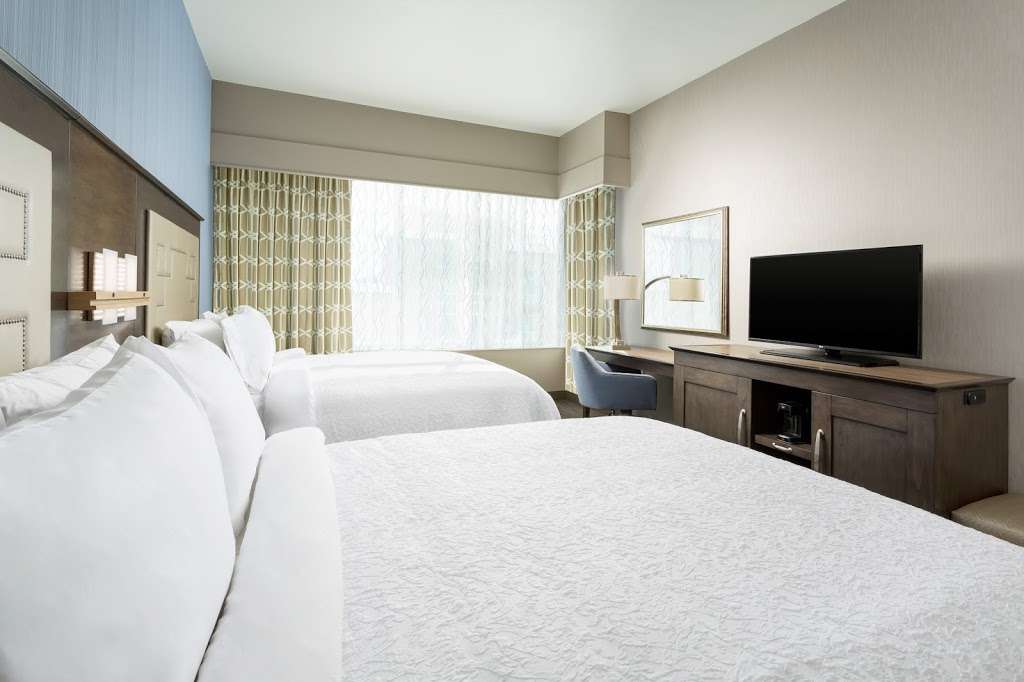 Hampton Inn & Suites Napa | 945 Hartle Ct, Napa, CA 94559, USA | Phone: (707) 255-4000