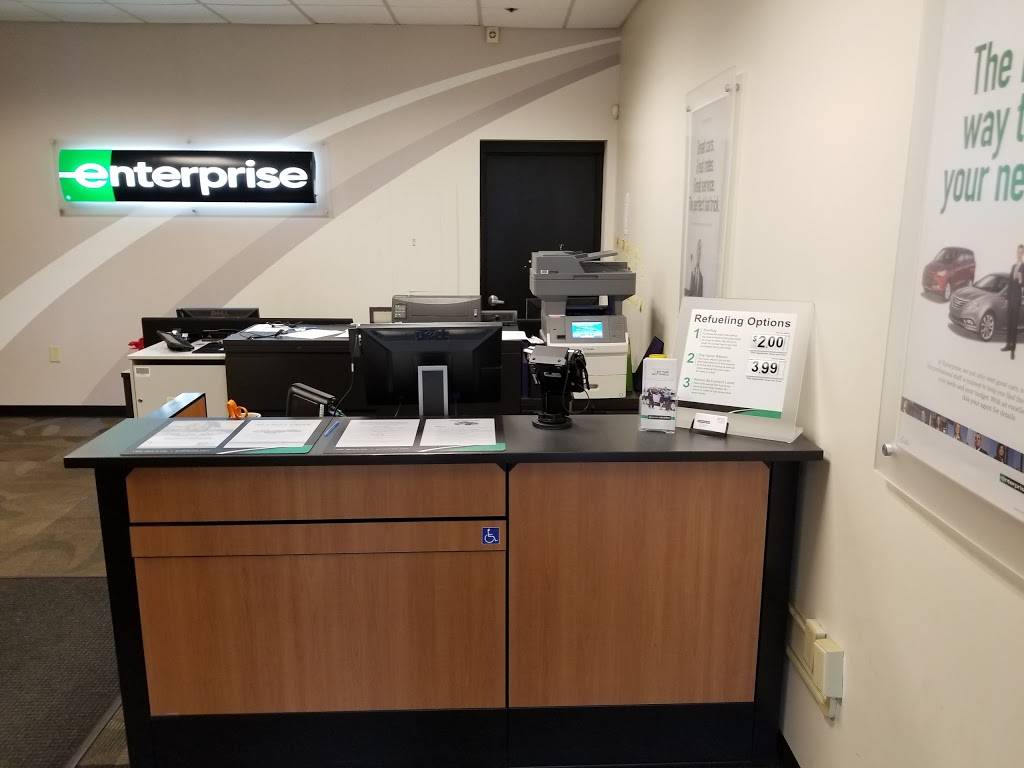 Enterprise Rent-A-Car | 3761 N Lexington Ave N, Arden Hills, MN 55126, USA | Phone: (651) 482-9999