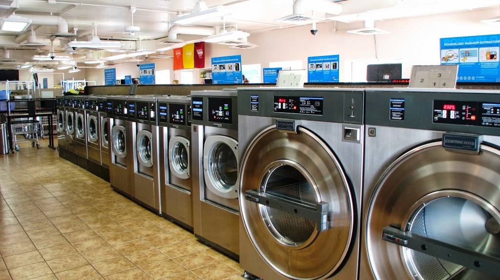 Wash World Coin Laundry | 3010 St Marys Ave, Omaha, NE 68105, USA | Phone: (402) 449-8719