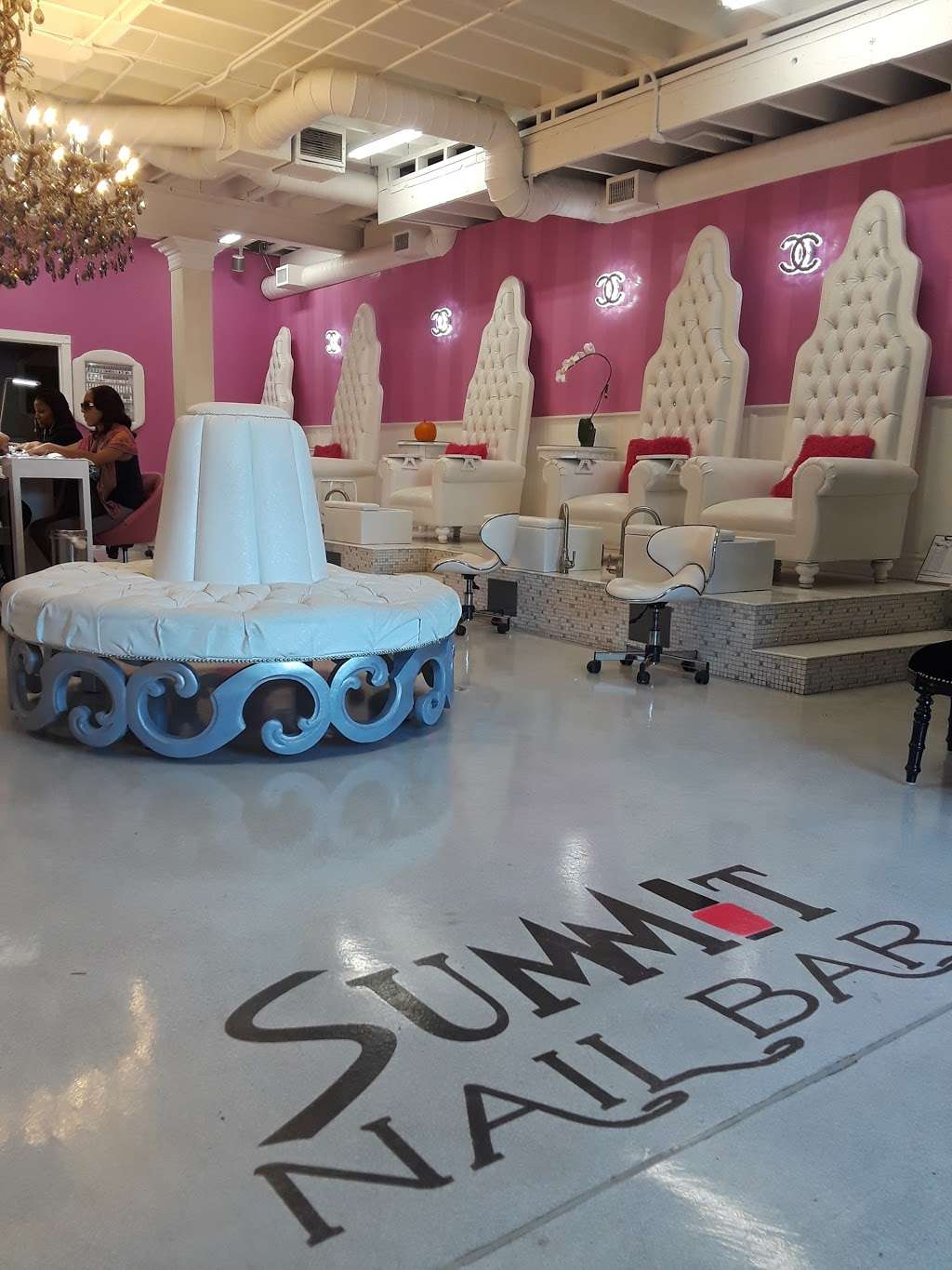 Summit Nail Bar | 5003 South La Brea Ave, Los Angeles, CA 90056, USA | Phone: (323) 291-0856