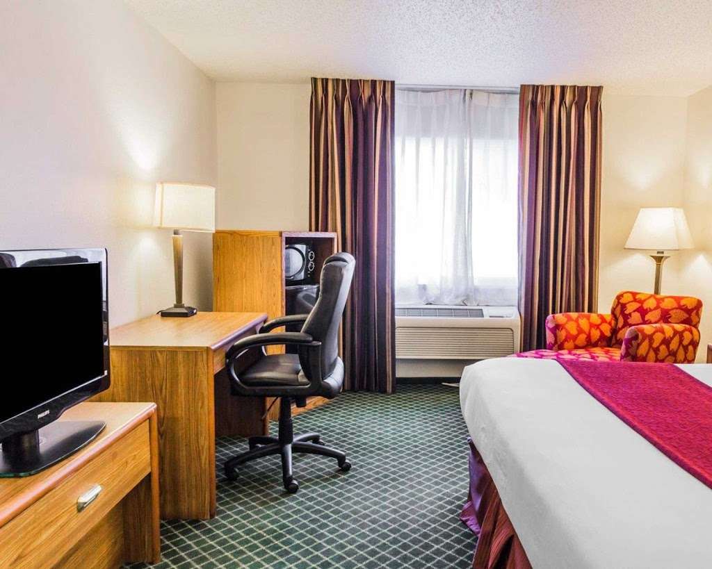 Quality Inn & Suites Golden - Denver West - Federal Center | 11907 6th Ave, Golden, CO 80401 | Phone: (303) 231-9939