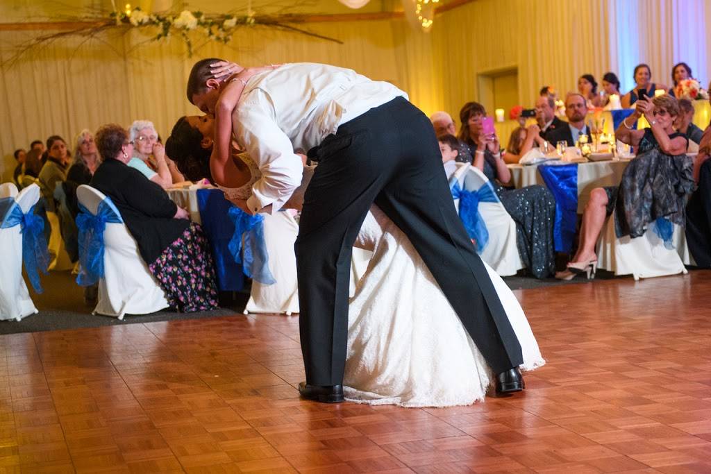 Ballroom & Wedding Dance Studio | 2717 E 42nd St, Minneapolis, MN 55406, USA | Phone: (612) 371-0300