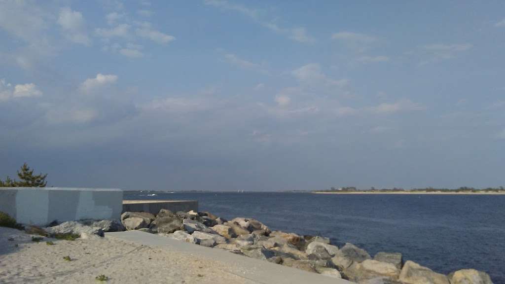 Beach House | 145 Inwood Ave, Point Lookout, NY 11569, USA | Phone: (516) 632-9926