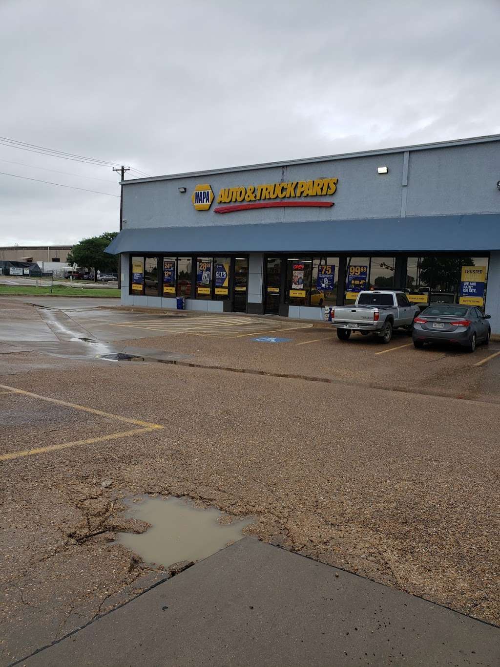 NAPA Auto Parts Genuine Parts Company | 3033 Military Pkwy, Mesquite, TX 75149, USA | Phone: (972) 289-6272