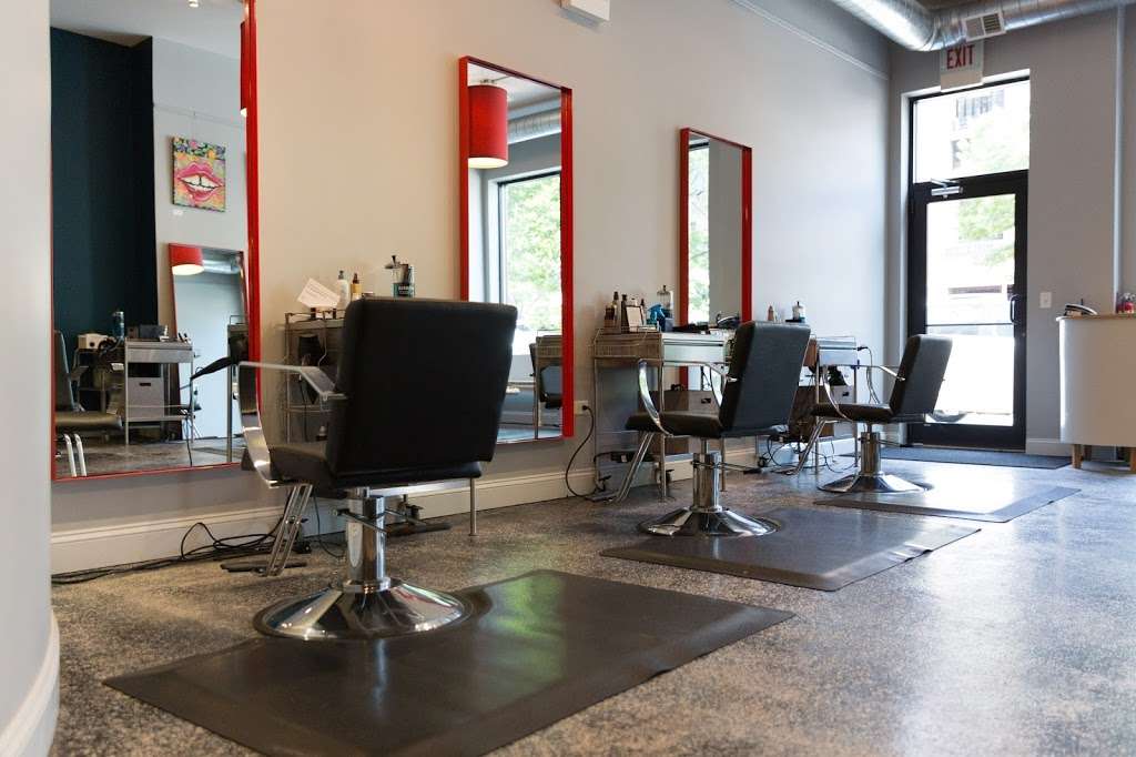 Hair Party | 6988, 2111 W Belmont Ave, Chicago, IL 60618, USA | Phone: (773) 857-3720