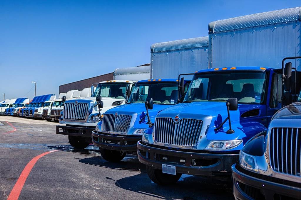 Penske Used Truck Center | 4415 Irving Blvd, Dallas, TX 75247 | Phone: (972) 728-4209