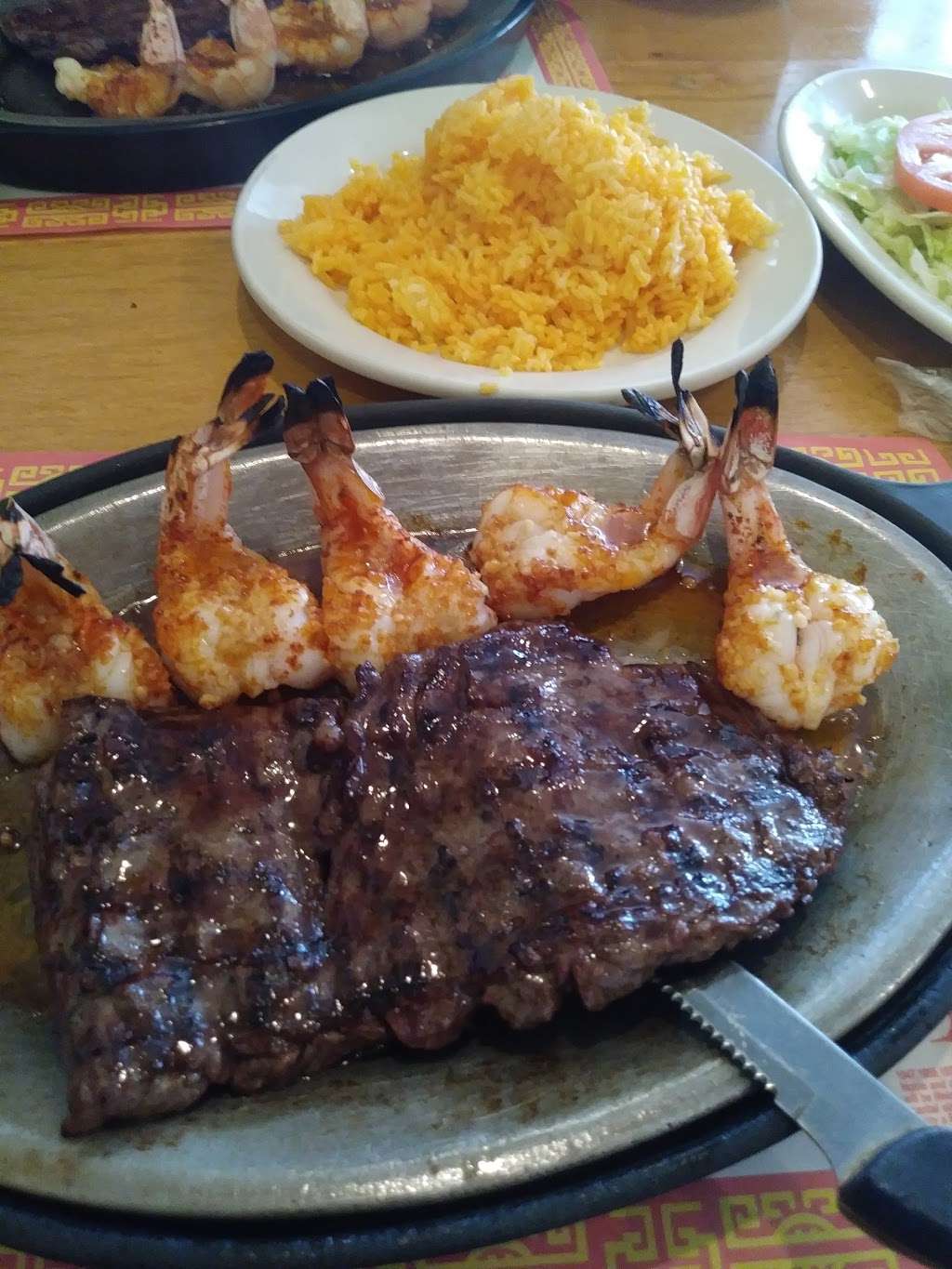 Sabor Latino Seafood Restaurant | 2161 Starling Ave, Bronx, NY 10462, USA | Phone: (718) 822-0899