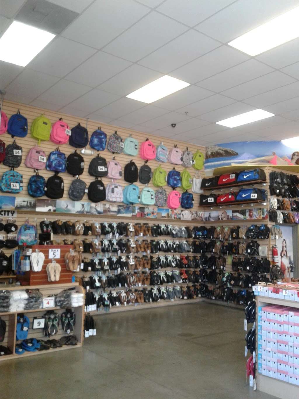 Shoe City - Temecula | 27267 Nicolas Rd #102, Temecula, CA 92591, USA | Phone: (951) 693-0088