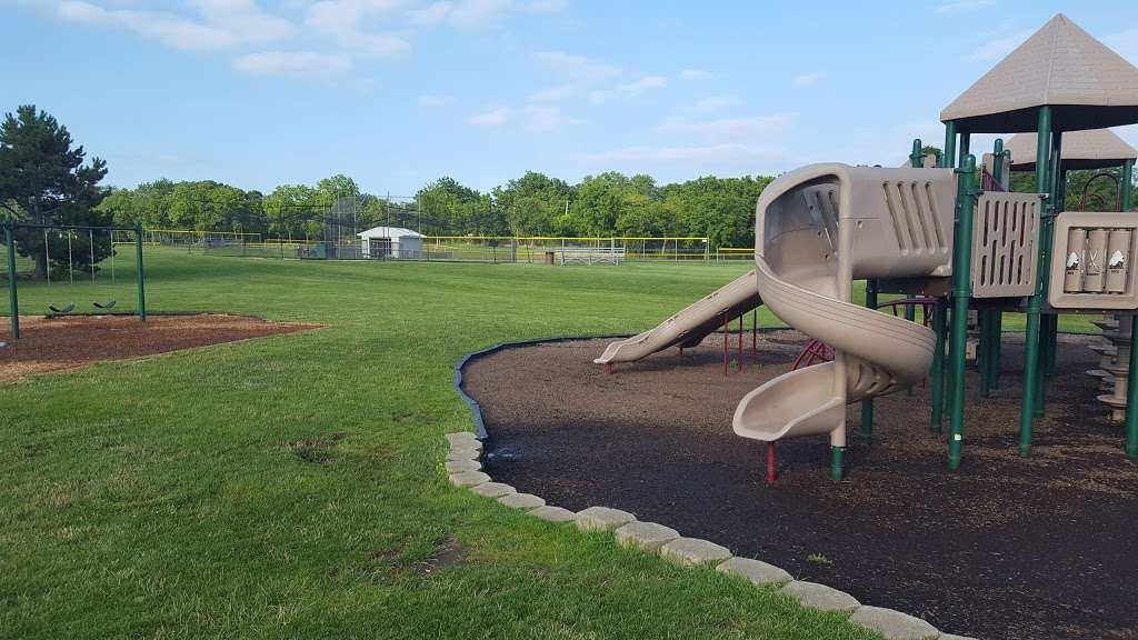 Cook Memorial Park | Wauconda, IL 60084 | Phone: (847) 526-3610