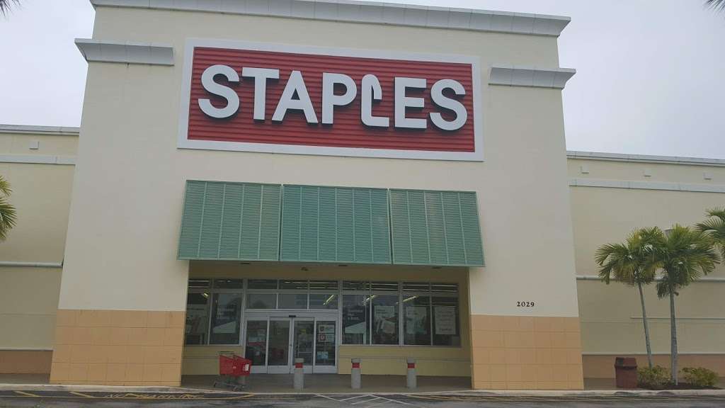 Staples | 2029 Okeechobee Blvd, West Palm Beach, FL 33409, USA | Phone: (561) 686-4054