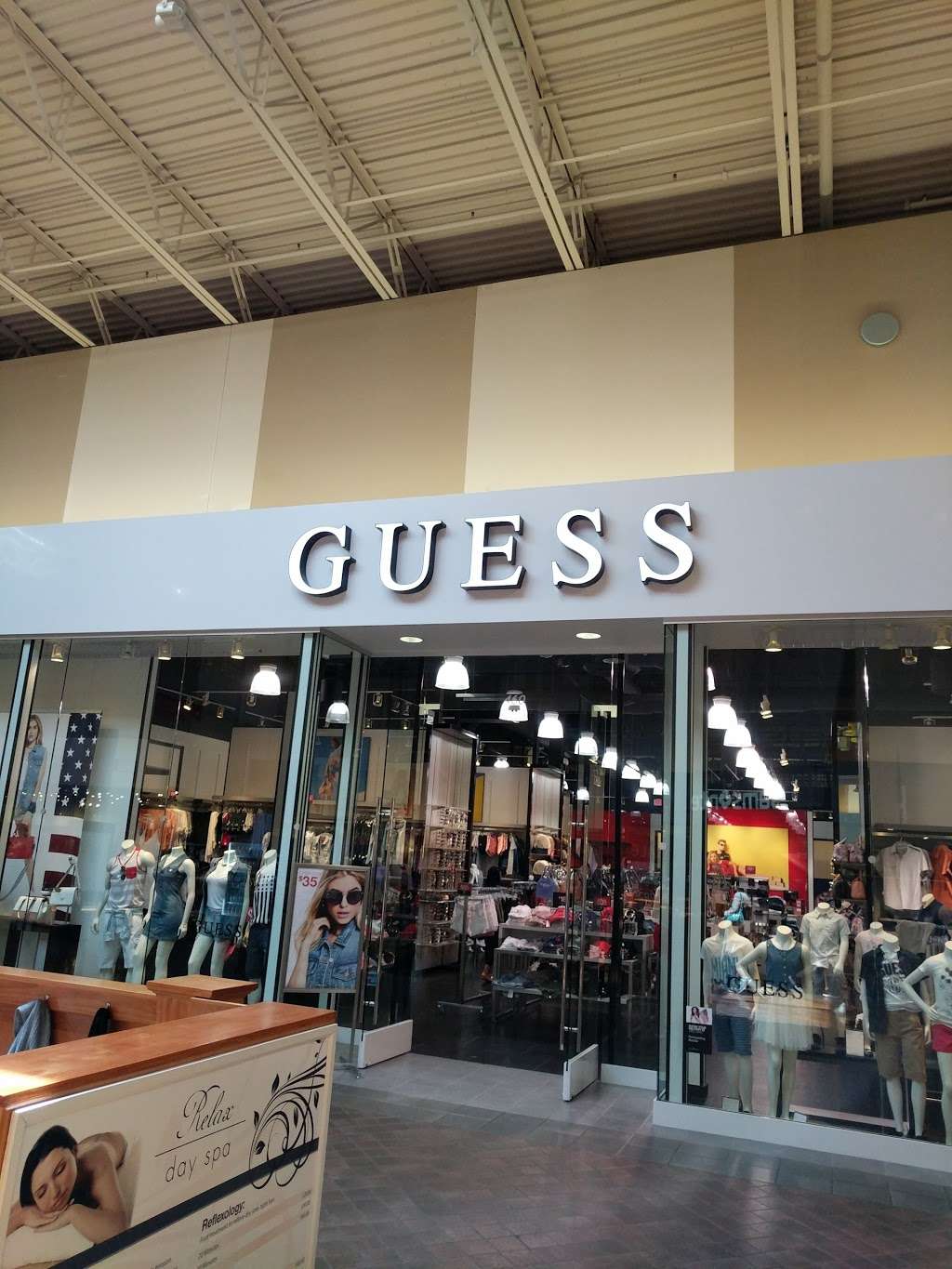 GUESS Factory | 7000 Arundel Mills Cir Suite 460, Hanover, MD 21076 | Phone: (443) 755-9830