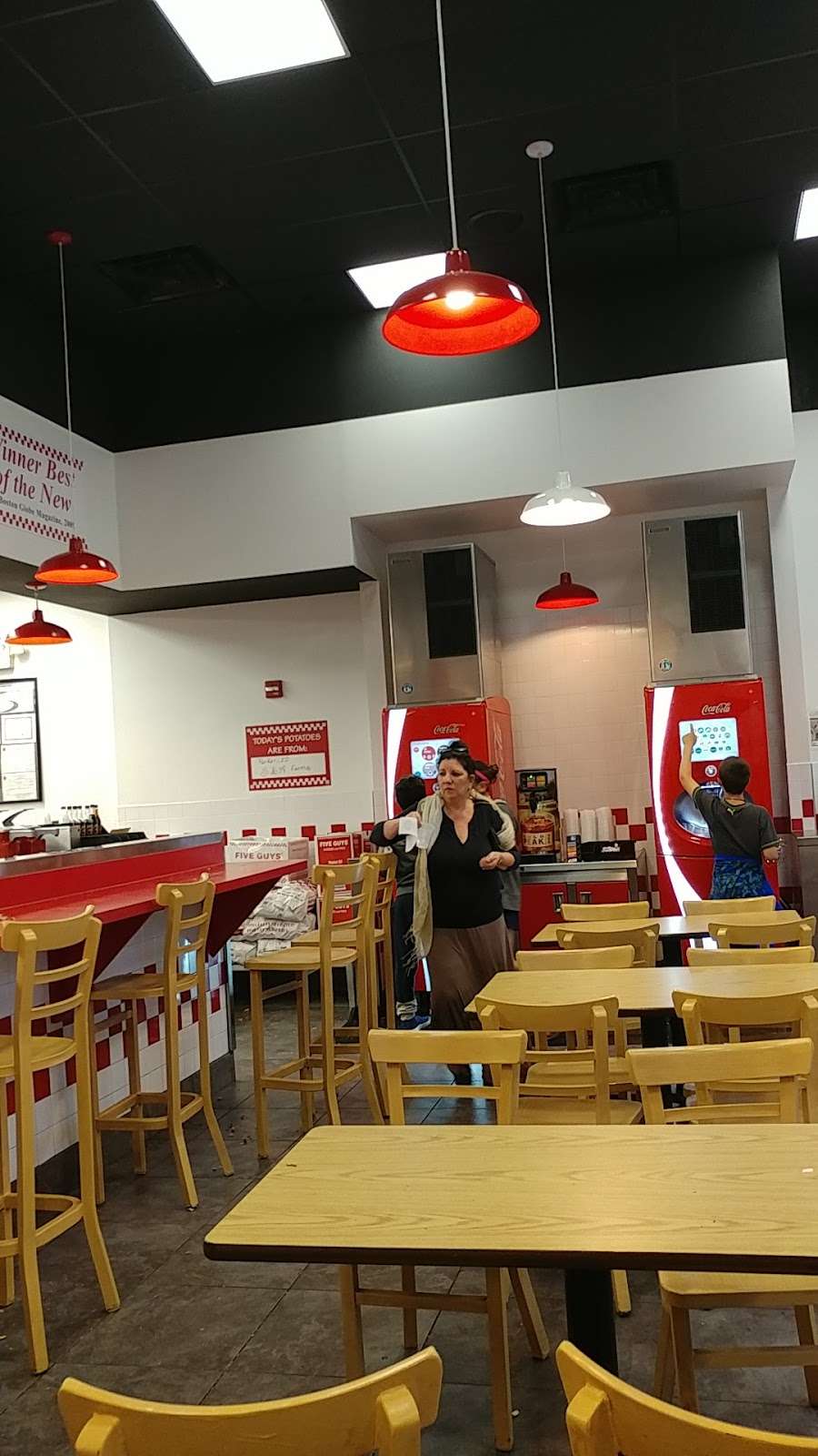 Five Guys | 269 Patriot Pl, Foxborough, MA 02035, USA | Phone: (508) 203-9441