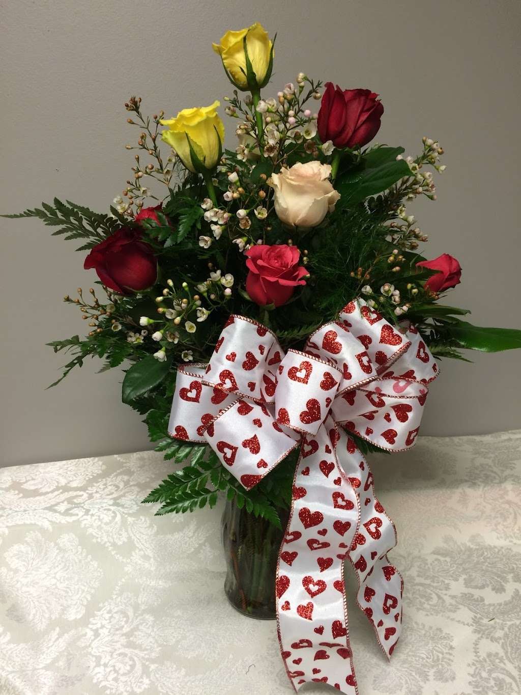 Flowers By Steen Productions | 926 Maitland Dr, Lockport, IL 60441, USA | Phone: (815) 269-4700