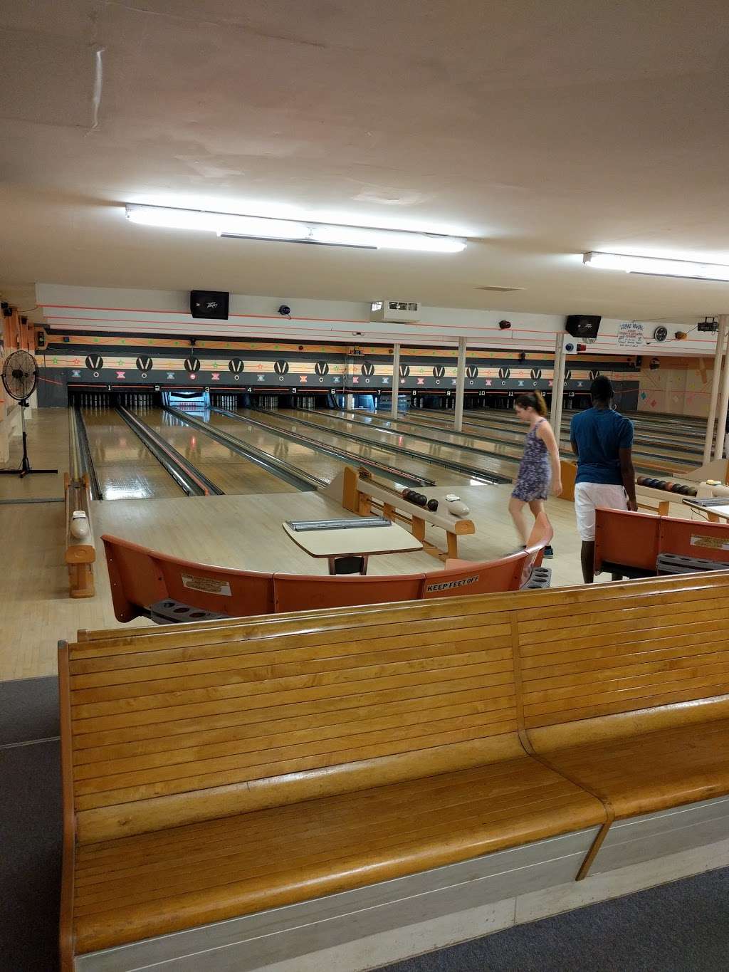 Harvard Bowling Lanes | 204 Ayer Rd, Harvard, MA 01451, USA | Phone: (978) 456-9361