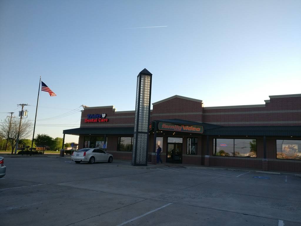 Family Video | 1000 W Rosemeade Pkwy, Carrollton, TX 75007, USA | Phone: (972) 394-4014