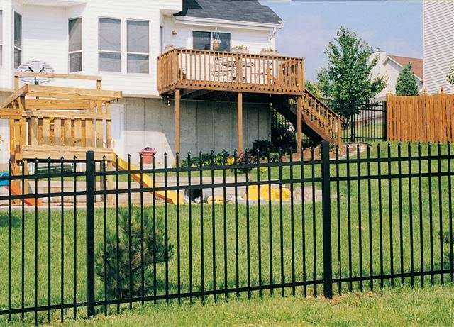 Bob Jaacks Rustic Wood Fencing & Decks | 9116 N Milwaukee Ave, Niles, IL 60714, USA | Phone: (847) 827-7456