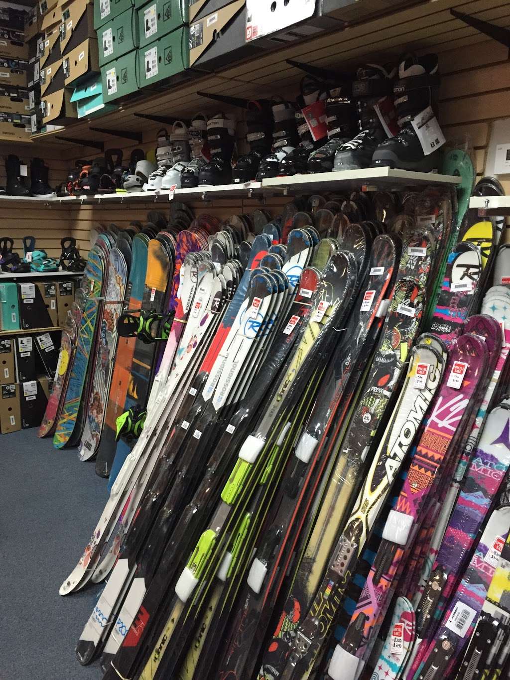 Colorado Snow & Skate | 1253 Springfield Ave, New Providence, NJ 07974, USA | Phone: (908) 464-1444